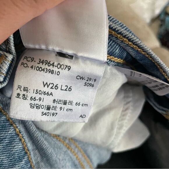 Levi’s Wedgie Straight Button Fly Distressed Jeans in Tango- Size 26 - Picture 5 of 6